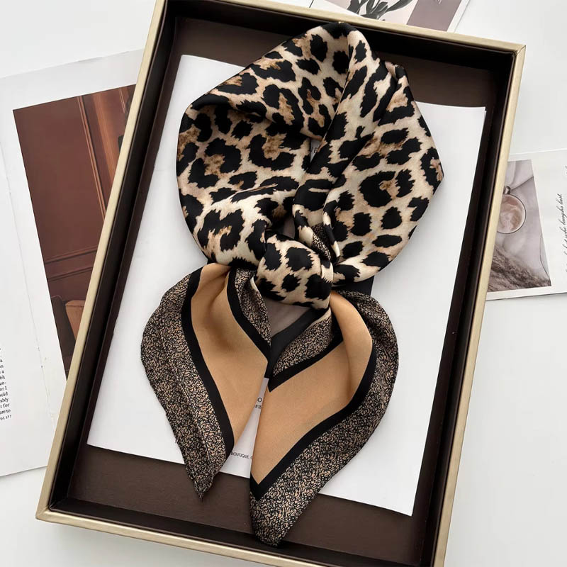 Luxury Leopard Print Female Sa – Ascot Neck Scarf recenzja i cena