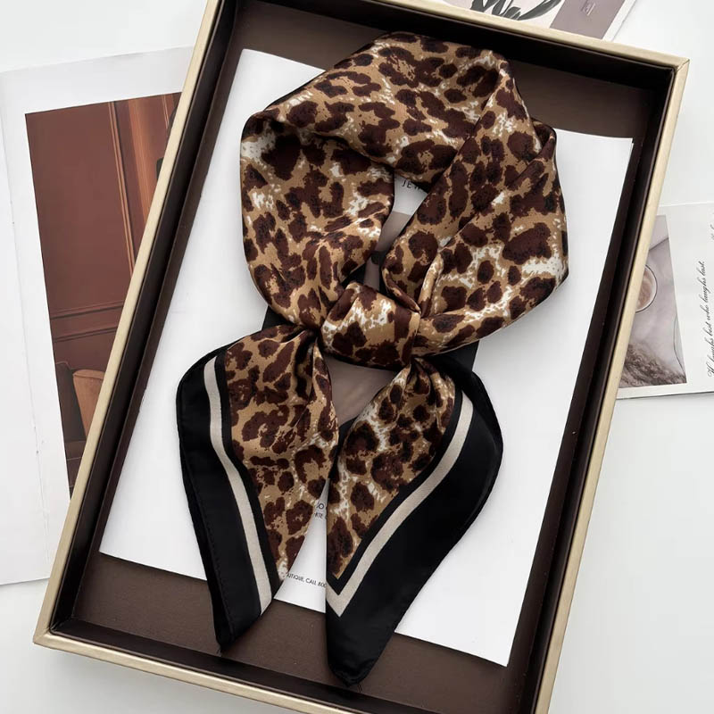 Luxury Leopard Print Female Sa – Ascot Neck Scarf recenzja i cena