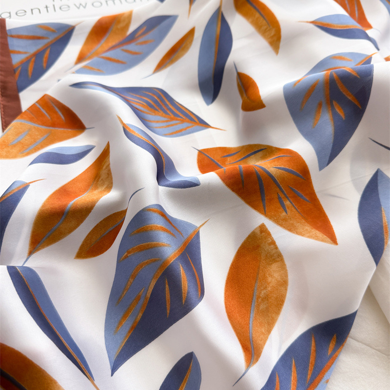 Luxury Brand Print 70cm Square – Scarf Silk Square recenzja i cena